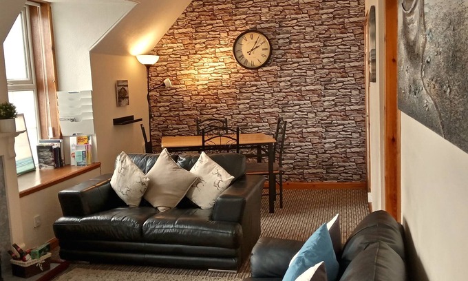 Stornoway Apartment | Bayhead Flat 14C- at the heart of Stornoway