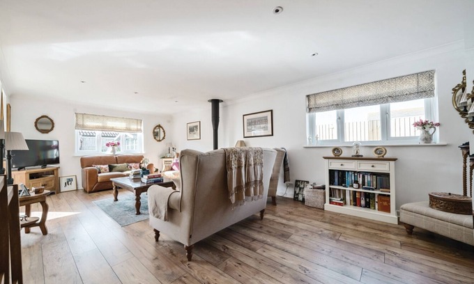 Wittering House | Bayside Bracklesham Bay