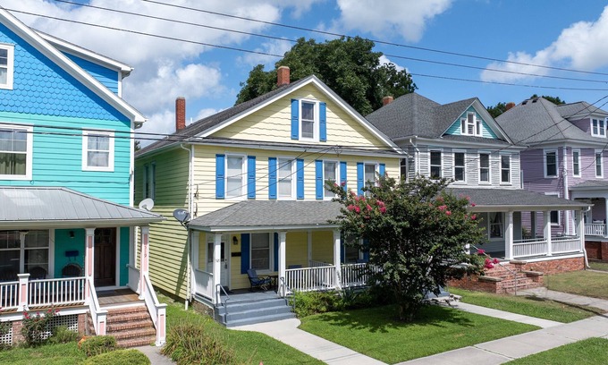 Cape Charles House | Bayside - Classic duplex in historic downtown!