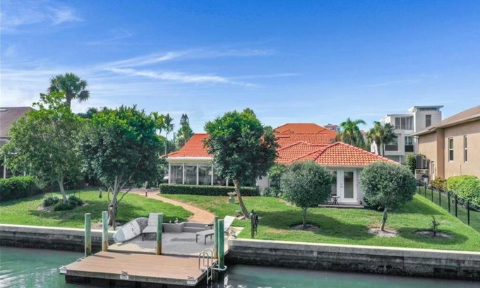 Connors House | Bayside Retreat - BRING YOUR BOAT