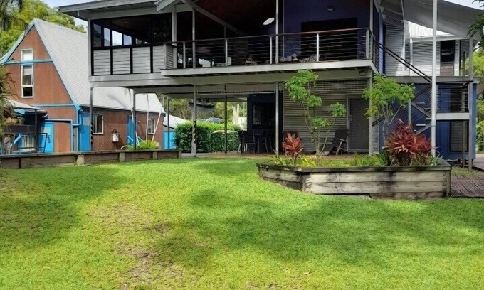 Brisbane Waterfront House | Bayview - Cowan Cowan