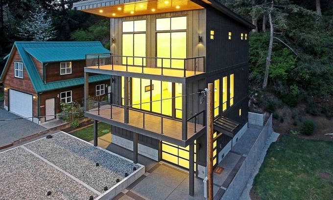 Camano Island House | Beach Access, Traeger Grill, Peloton & Bay View