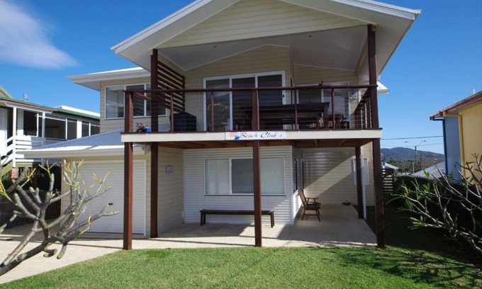 Crescent Head House | Beach Club 1, 5 Gowing Street