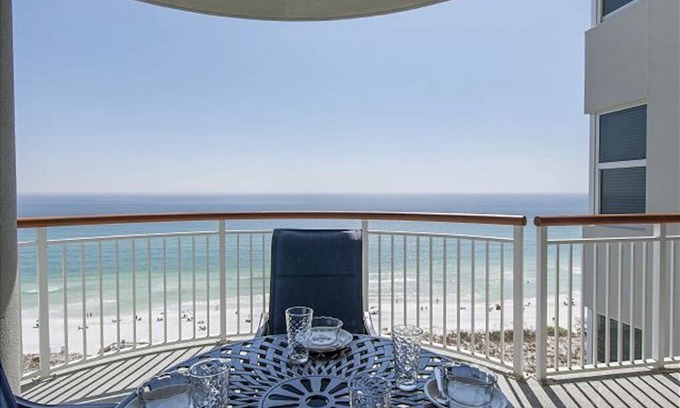 Navarre Beach Condo | Beach Colony Resort West 11C - 3BR/3BA Gulf Front w/Beach Chair Service