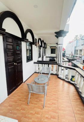 Nong Chaeng Hotel | Beach Comber
