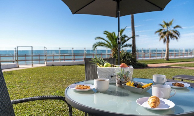 Sitio de Calahonda House | Beach Front house - Full Sea view - Dona Lola Beach Resort - Marbella - Mijas