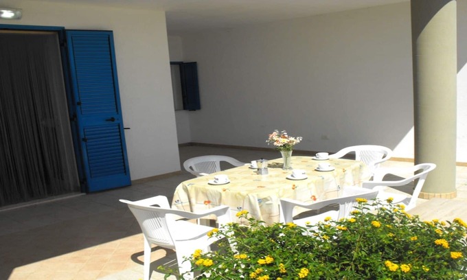 Villanova House | Beach Holidays in House with Veranda, Wi-Fi, A / C and Park: Villetta Monica n. 33