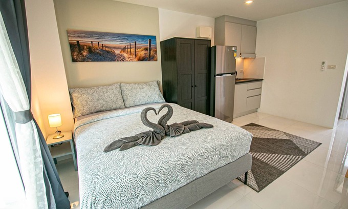 Kram Condo | Beach living, Balcony, Kitchen w/High speed Wi-Fi