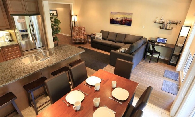 Wasaga Beach House | Beach1. com - Beach House # 4 - Beachfront Wasanga Beach