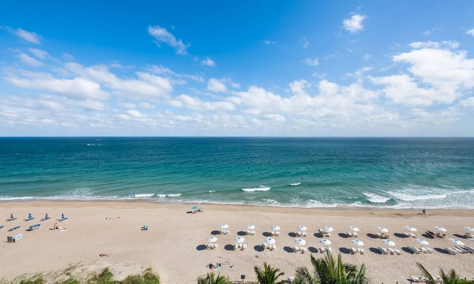 Pompano Beach Resort | Beachcomber Resort & Club