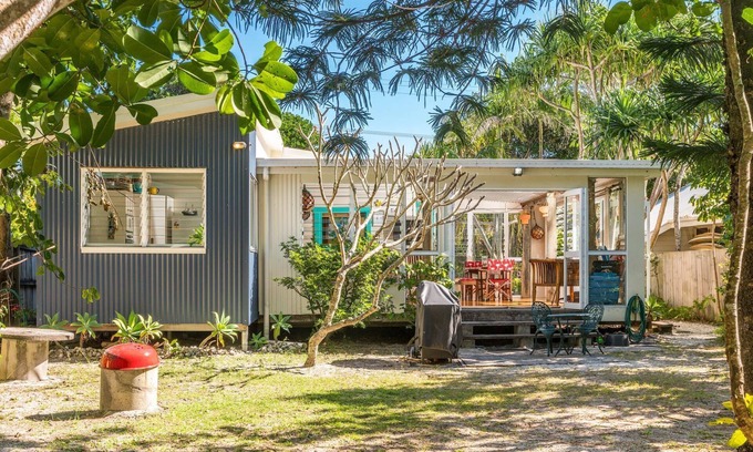 Suffolk Park Cottage | Beachcombers Cottage - beachfront pet retreat