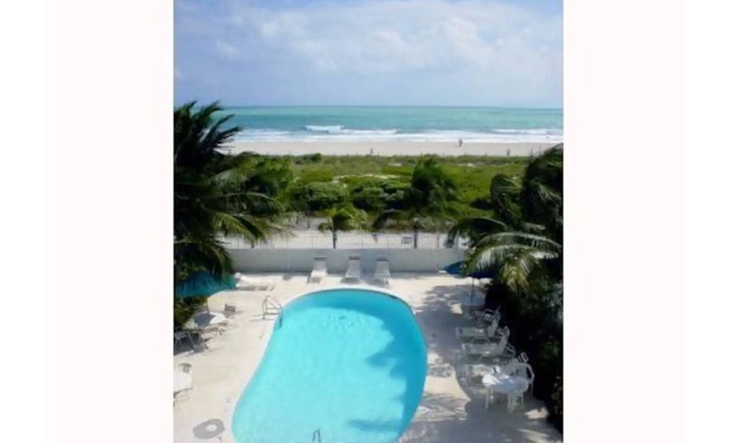 South of Fifth Apartment | Beachfront Art Deco District/Free Beach Service and Pool
