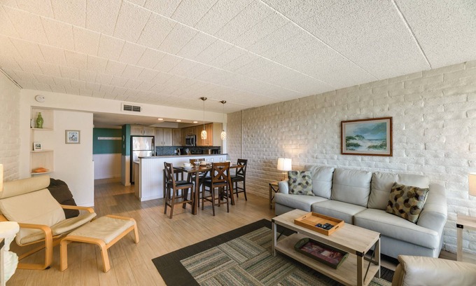 Port Aransas Condo | Beachfront Condo w/Pool Access in Port Aransas