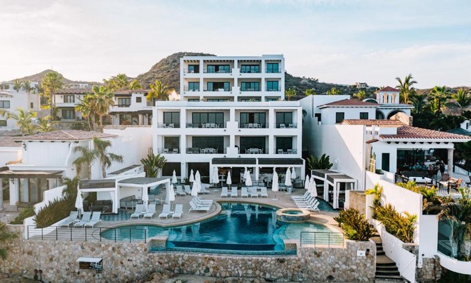 Buzzards House | Beachfront Flats Los Cabos