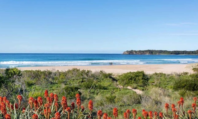 Kiama Downs House | Beachfront House with direct access to the Beach. Just bring your beach towel!n