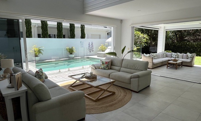 Kingscliff House | Beachfront Luxury House in SALT Village