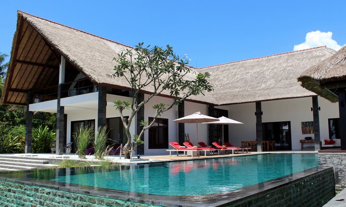 Gerokgak Villa | Beachfront Luxury Villa in the unspoiled & authentic North Bali