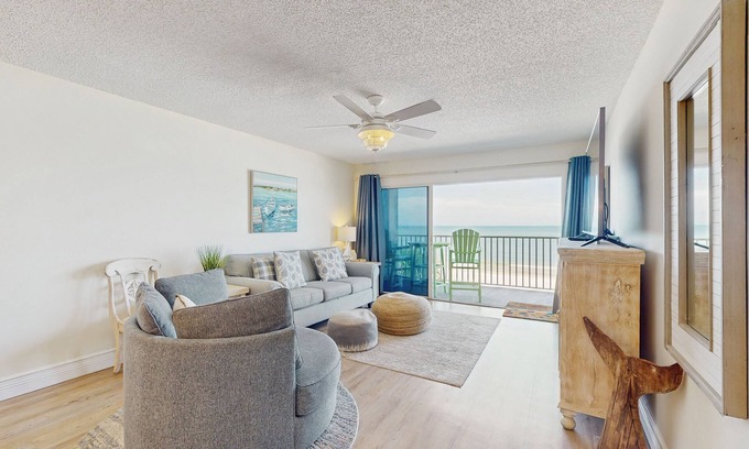 Redington Shores Condo | Beachfront oasis with exquisite Gulf views - resort beachfront pool & tennis