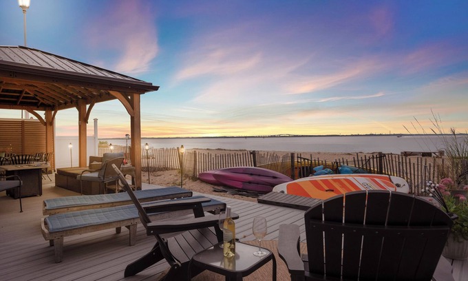 Hancocks Bridge House | Beachfront Sunsets on the Water at Oakwood Beach