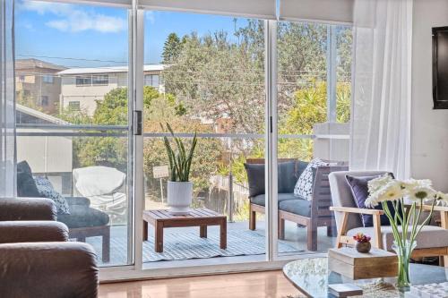 Forresters Beach House | Beachside Bliss Forresters Beach