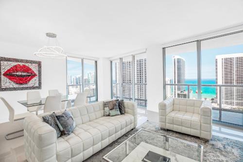 Hallandale Beach Apartment | Beachwalk Resort - Waterfront huge 3-Bedroom apartment with direct ocean-view!