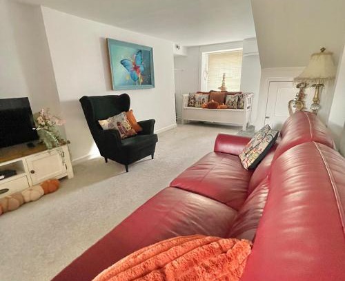 Glynneath House | Bear Cottage - Waterfall Country