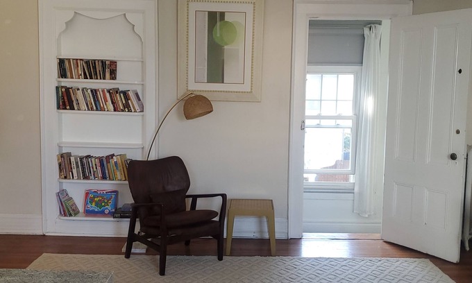 Buffalo Apartment | Beatiful & spacious Elmwood Village duplex! Over 1500 square foot of space!