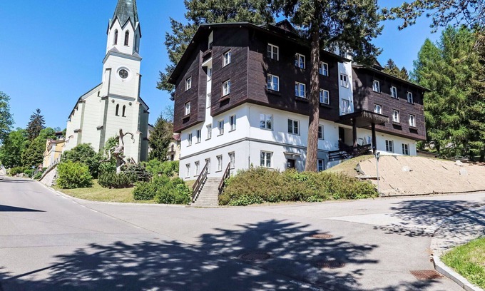 Janske Lazne House | Beautiful private villa for 19 guests with WIFI, TV, terrace, pets allowed and parking