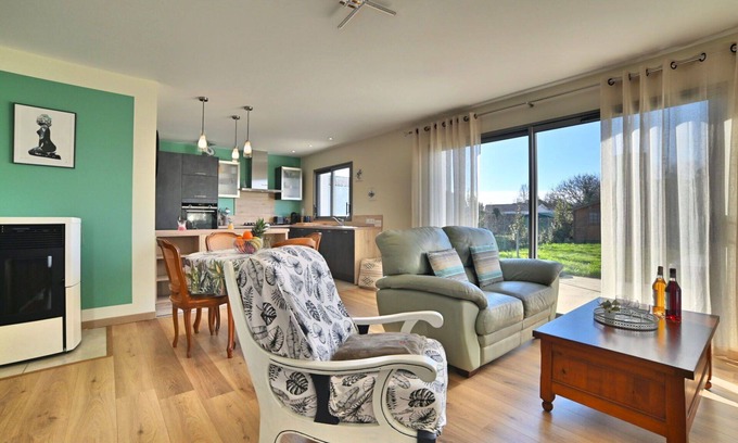 Le Chateau-d'Oleron House | Beautiful villa for 4 people with WIFI, TV, terrace and pets allowed