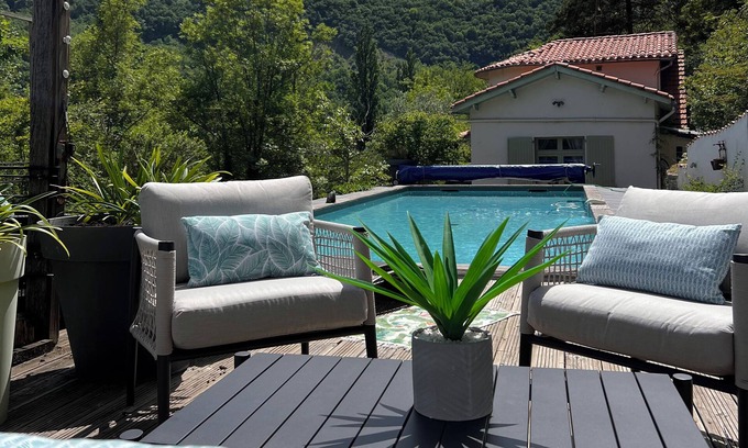 Saint-Antonin Noble Val House | Beautiful Family Villa private salt pool walking distance to St Antonin NVal