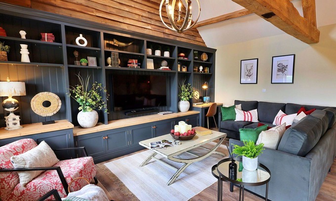 Walton House | Beautiful villa for 8 guests with WIFI, terrace and pets allowed