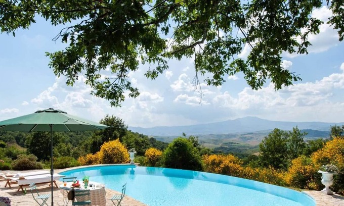 San Casciano dei Bagni Villa | Beautiful Tuscan farmhouse with private pool