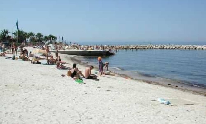 Saint-Mandrier-sur-Mer Apartment | Beautiful studio 150m from the beach and 50 m of a pine tree (Internet access)
