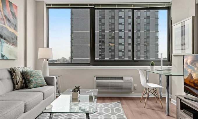 Hudson Exchange Apartment | Beautiful 1BR | Business Center | Jersey City by GLS