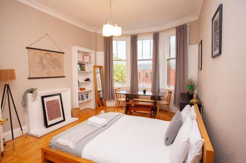 City Centre Glasgow Apartment | Beautiful 2 Bed Apartment Rose St