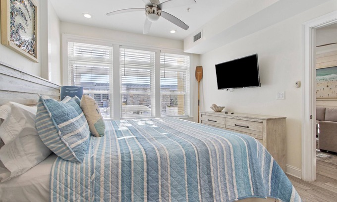 Dewey Beach Condo | Beautiful 2 Bedroom Penthouse at the Residences