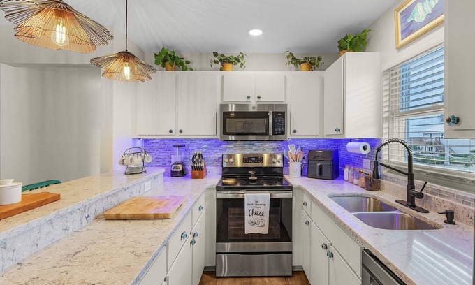 Pine Island Center House | Beautiful 3/3 Island Retreat with Heated Pool, Dock & Private Boat Ramp.