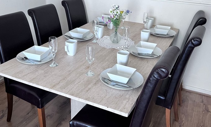 High Wycombe House | Beautiful 3-Bed House in High Wycombe