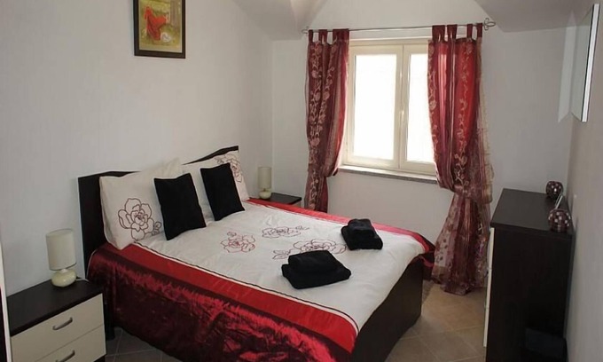 Marina di Caulonia Apartment | Beautiful 3 bed roomed apartment with sea views and very close to all amenieties