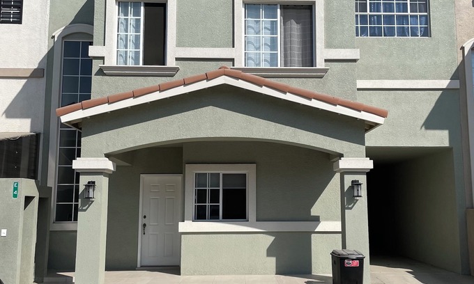 Tijuana House | Beautiful 3b, 2.5ba, two-story house in gated community in Tijuana
