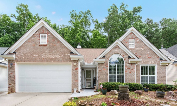 Lawrenceville House | Beautiful 3bd/2ba peaceful home in Lawrenceville with Gym, Office, and Jacuzzi