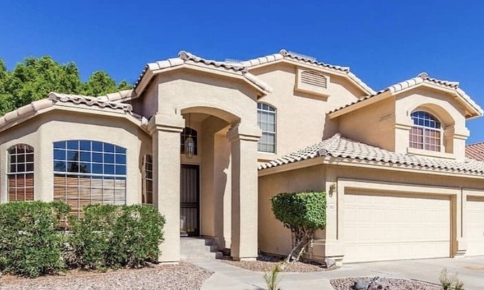 Dobson Woods House | Beautiful 5BR Retreat w/Heated Pool – Sleeps 16