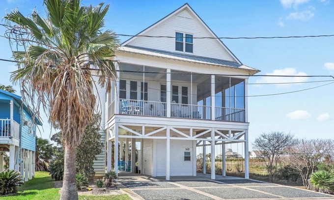 Galveston House | Beautiful and Secluded Autumn Breeze Fantastic Bay View