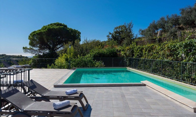 Valloria Apartment | Beautiful apartment for 4 guests with WIFI, pool, hot tub, TV and patio