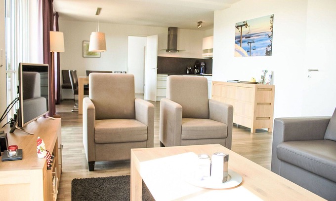 Neuastenberg Apartment | Beautiful apartment for 8 people with WIFI, TV and terrace