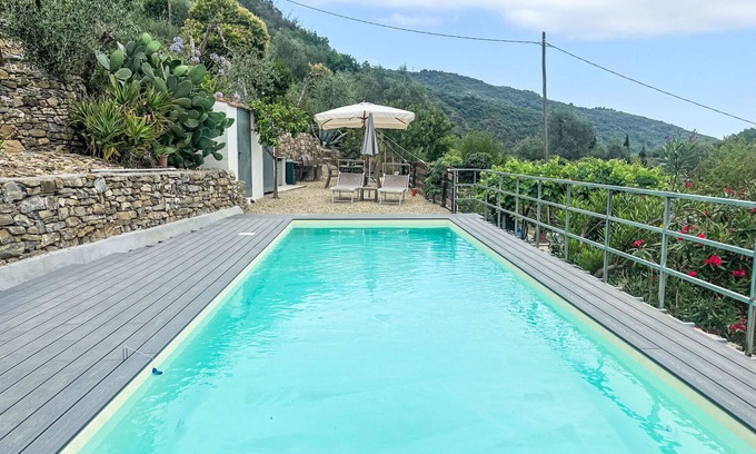 Prela Apartment | Beautiful apartment for 4 people with WIFI, A/C, pool, TV, patio and pets allowed