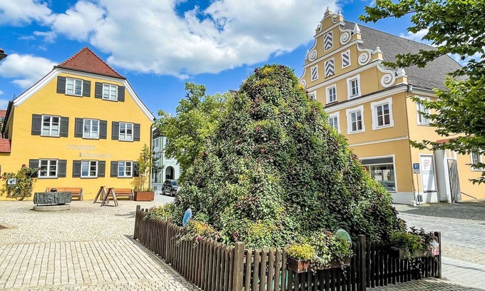Wemding House | Beautiful apartment in villa for 4 guests with WIFI, A/C, TV, terrace, pets allowed and parking