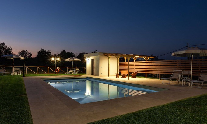 Larciano House | Beautiful apartment in villa for 4 guests with WIFI, A/C, pool, TV and panoramic view