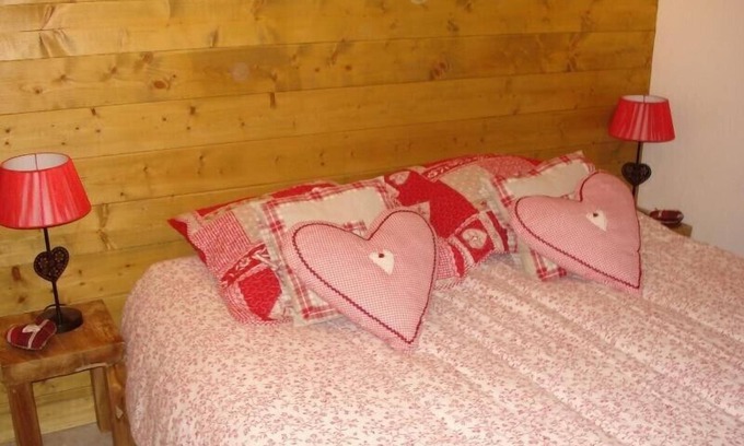 Flumet Apartment | Beautiful apartment near Megève (4 people)