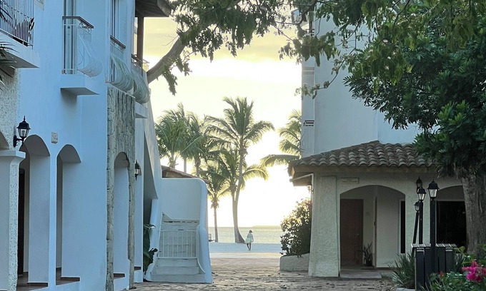 Dominicus Apartment | Beautiful apartment with private beach